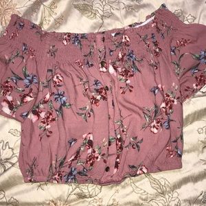 OFF THE SHOULDER CROP TOP